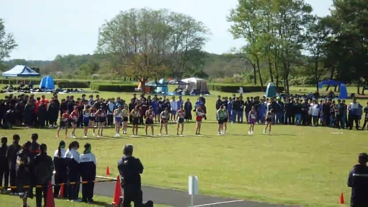 地区駅伝競走大会　女子の部　スタート